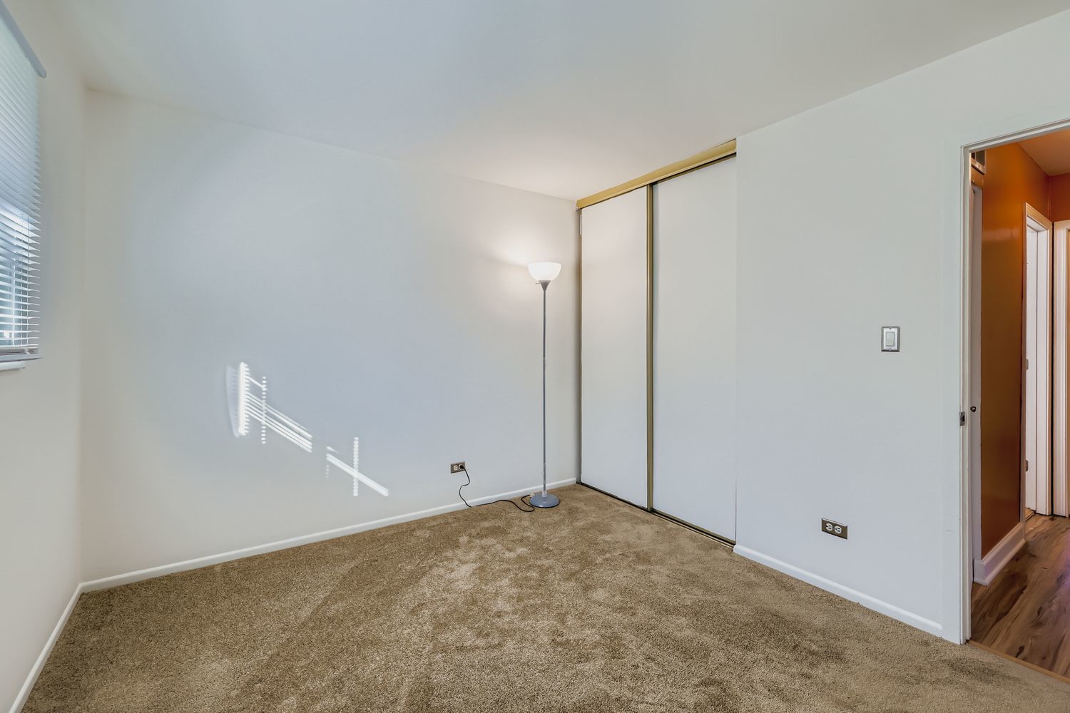 2630 Woodview Court, Waukegan, IL 60087