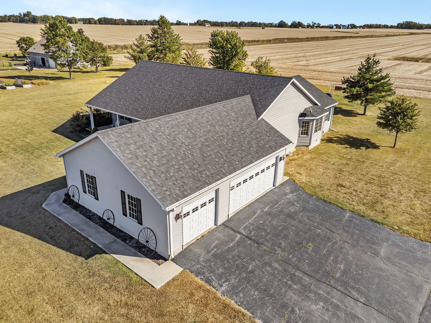 2624 E 21st Road, Marseilles, IL 61341