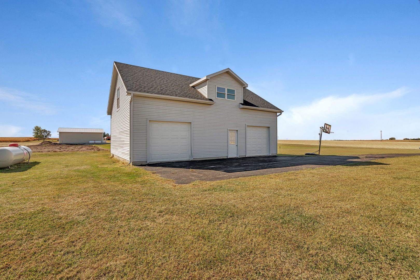 2624 E 21st Road, Marseilles, IL 61341