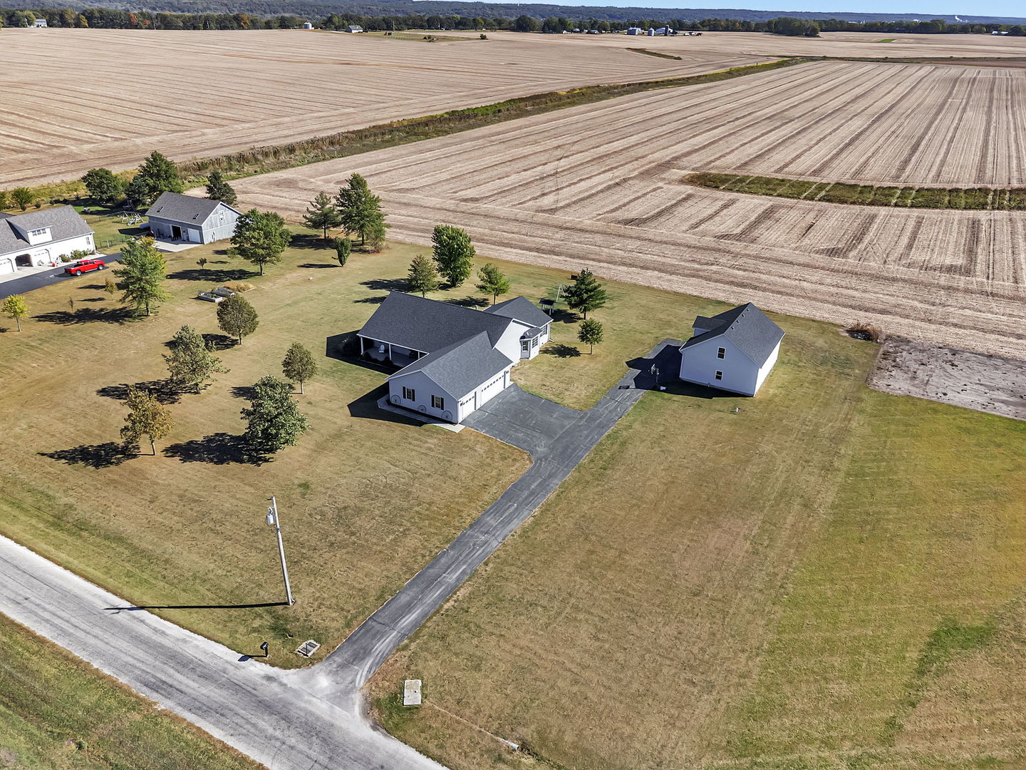 2624 E 21st Road, Marseilles, IL 61341