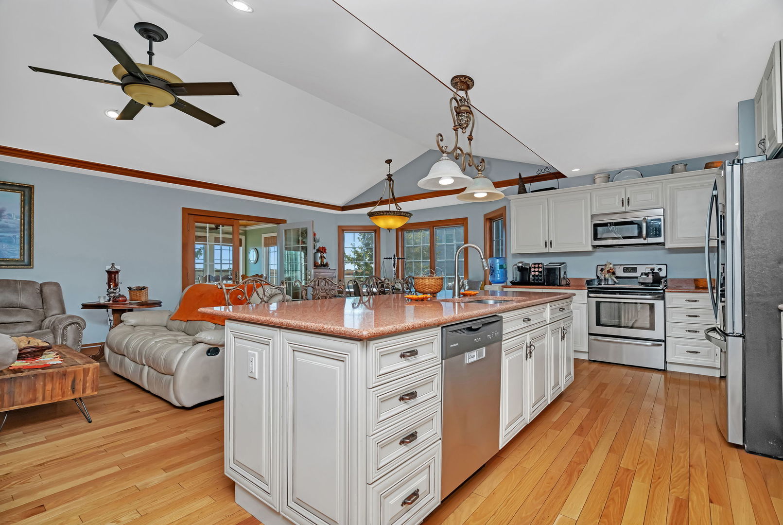 2624 E 21st Road, Marseilles, IL 61341