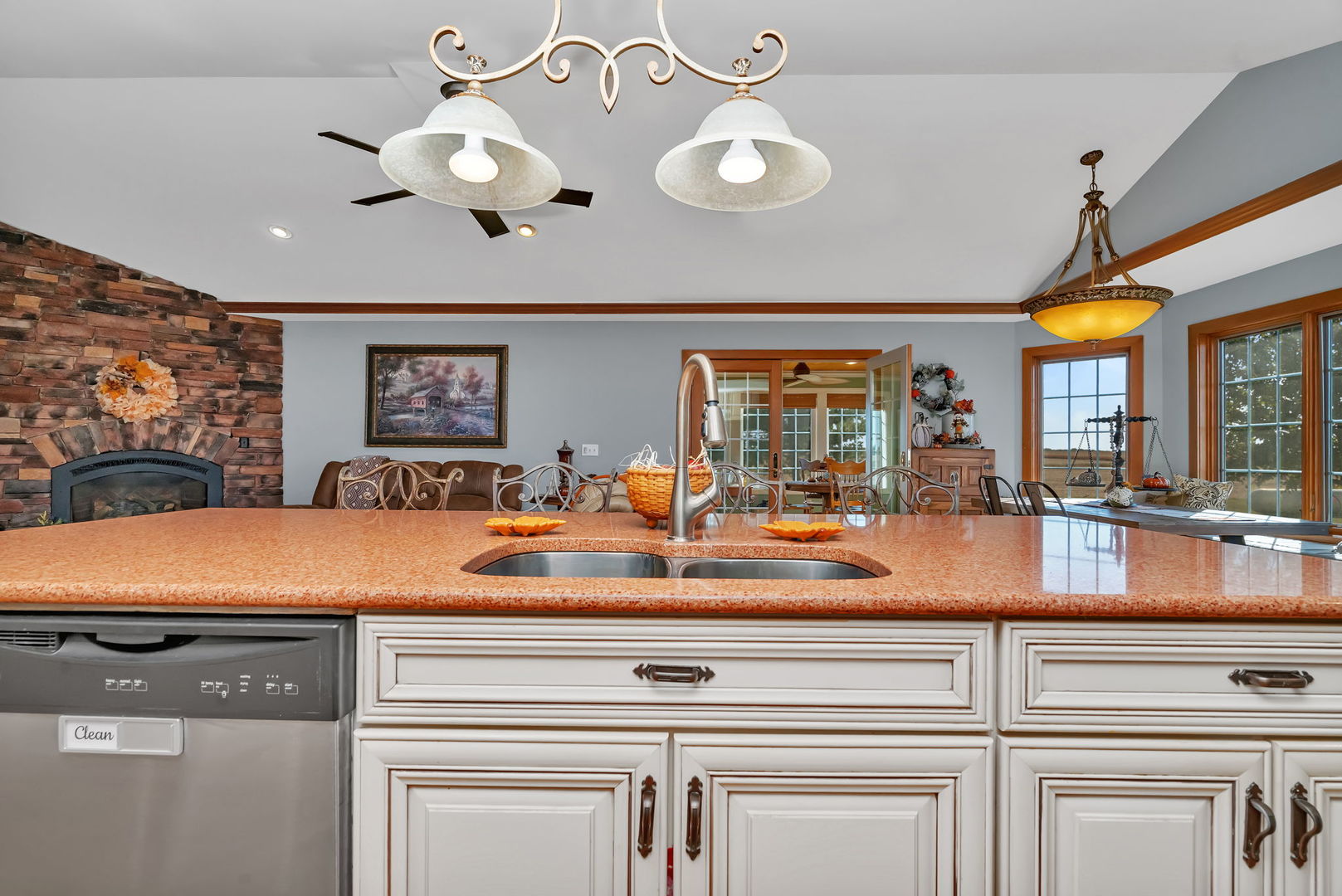 2624 E 21st Road, Marseilles, IL 61341