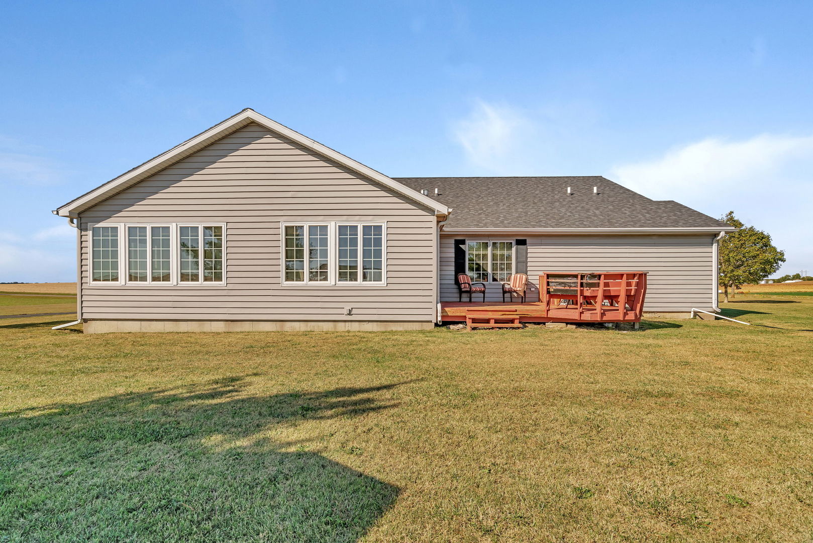 2624 E 21st Road, Marseilles, IL 61341