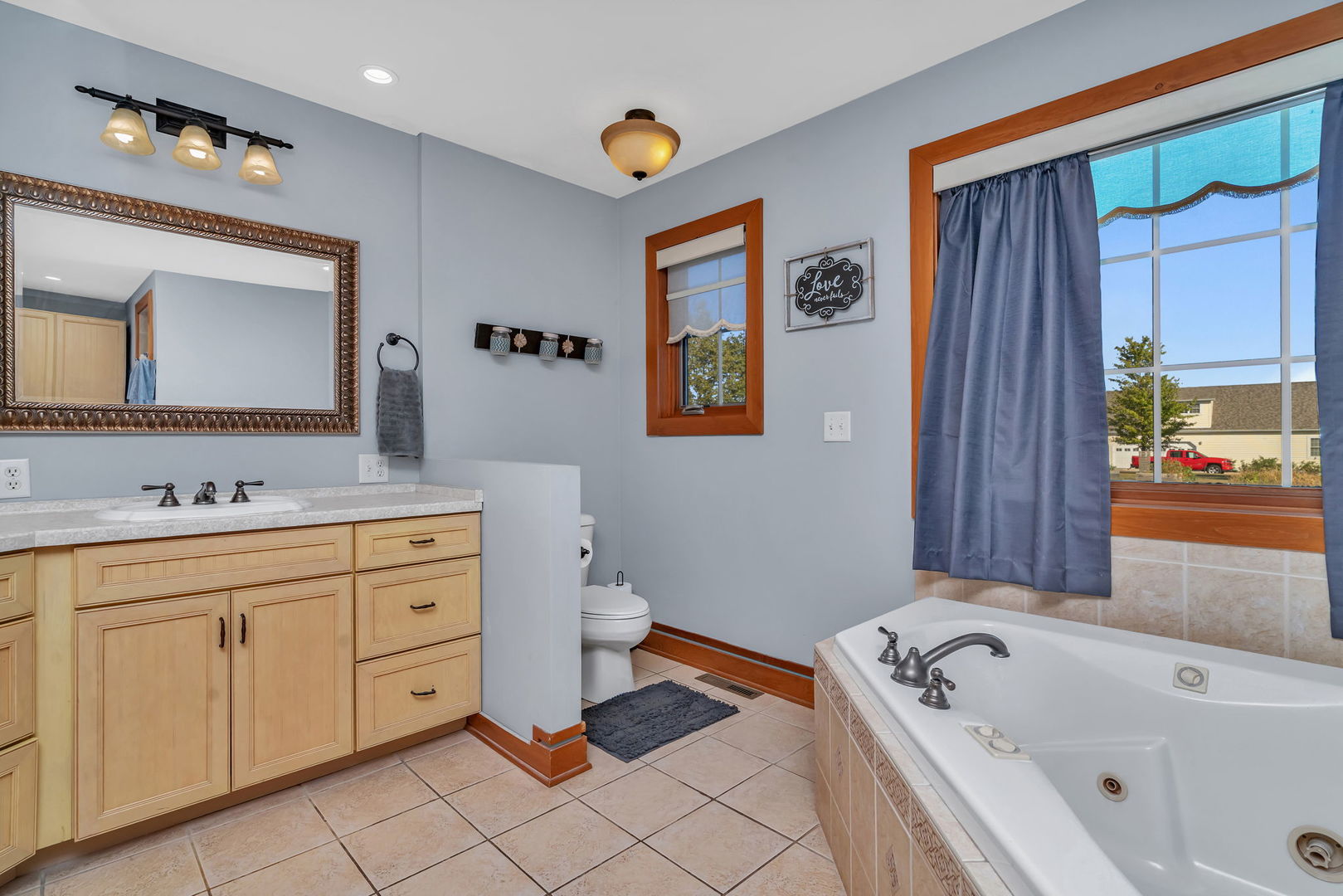 2624 E 21st Road, Marseilles, IL 61341