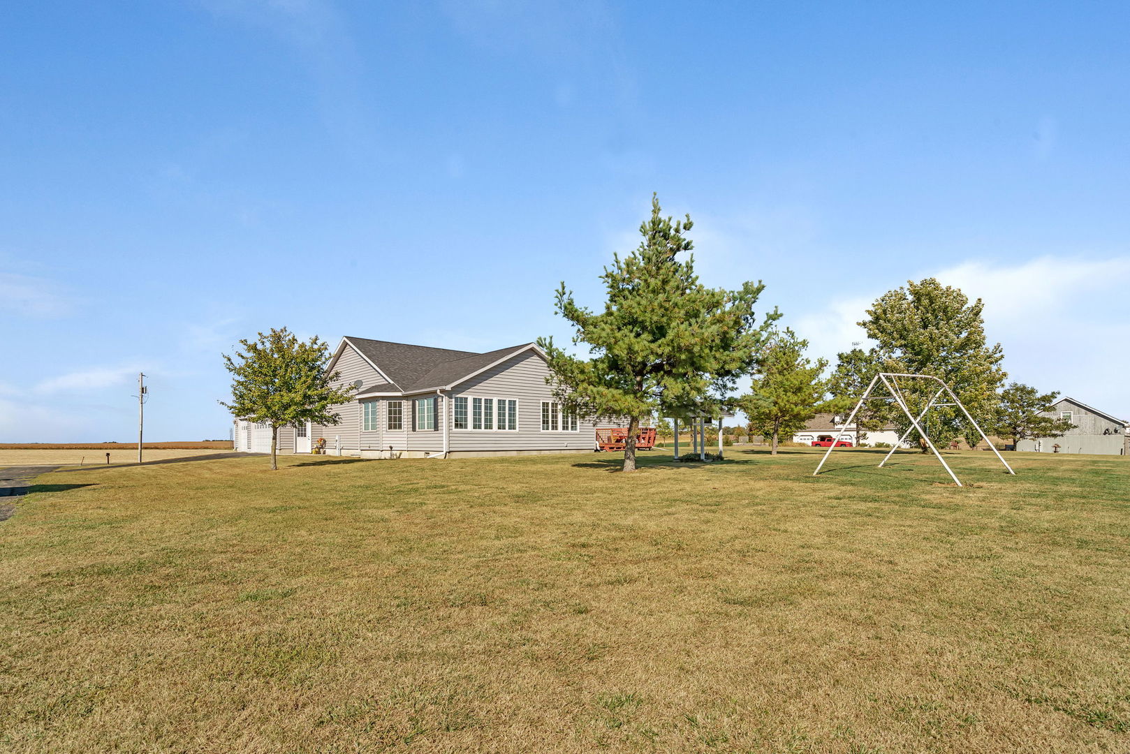 2624 E 21st Road, Marseilles, IL 61341