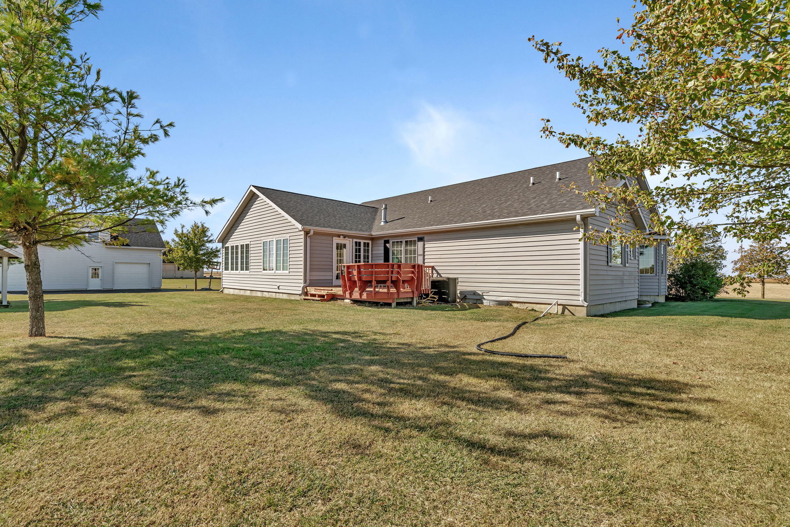 2624 E 21st Road, Marseilles, IL 61341