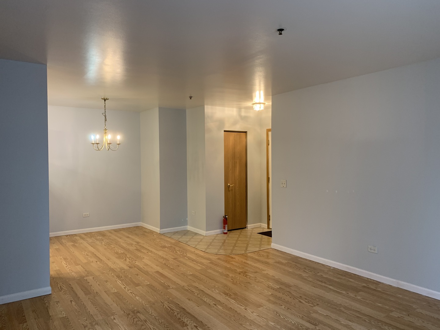 881 Swift Road #206, Addison, IL 60101