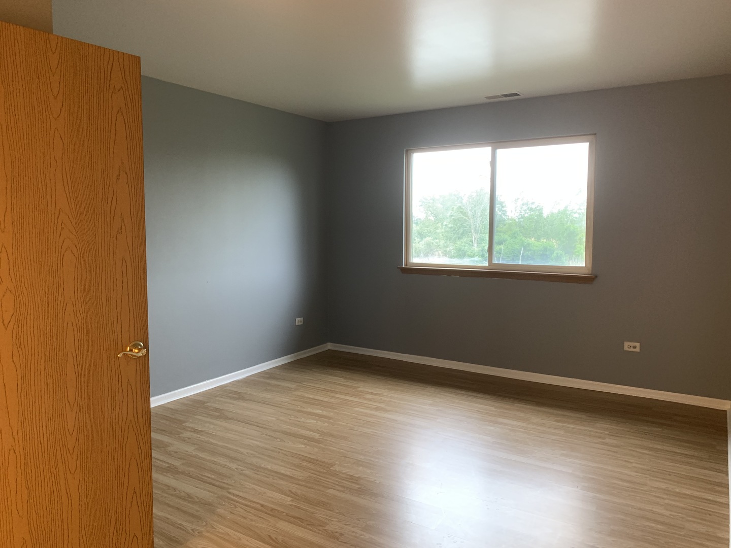 881 Swift Road #206, Addison, IL 60101