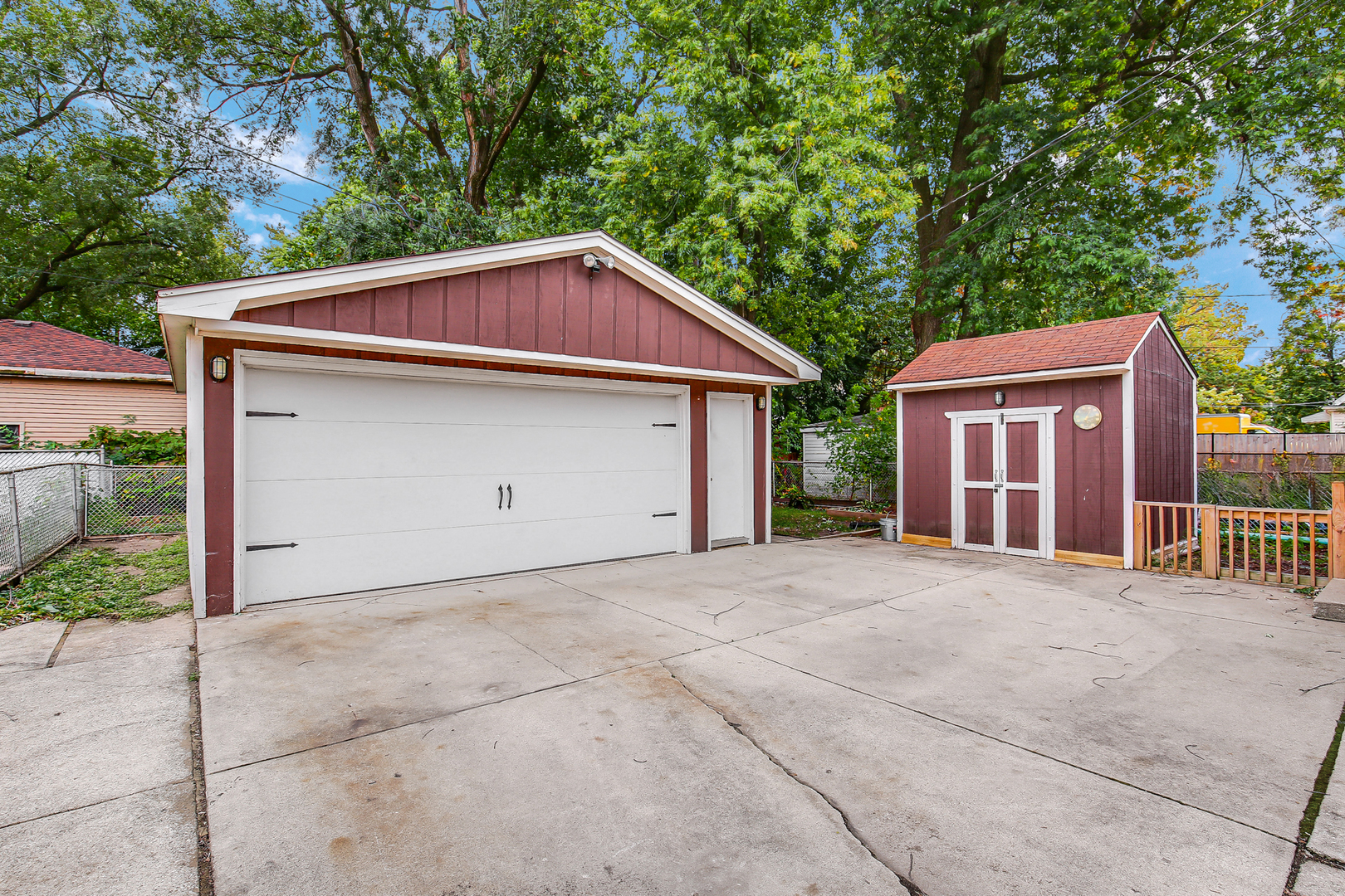 9221 Raymond Avenue, Oak Lawn, IL 60453