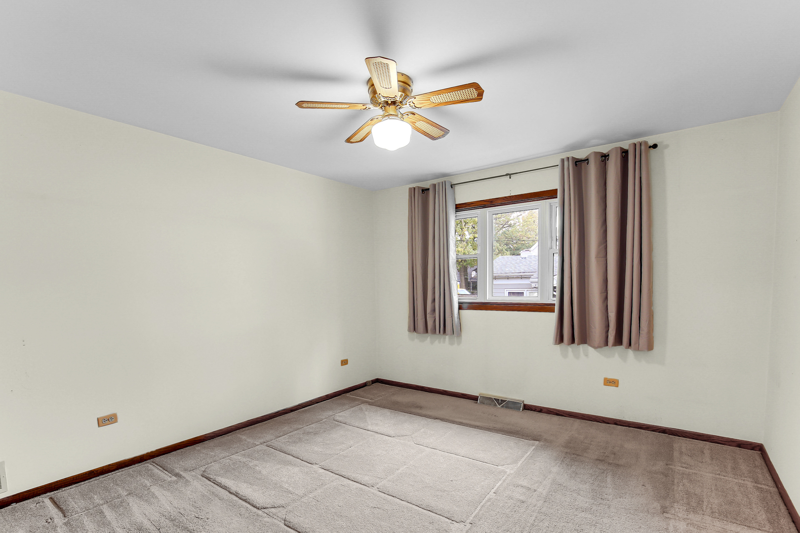 9221 Raymond Avenue, Oak Lawn, IL 60453