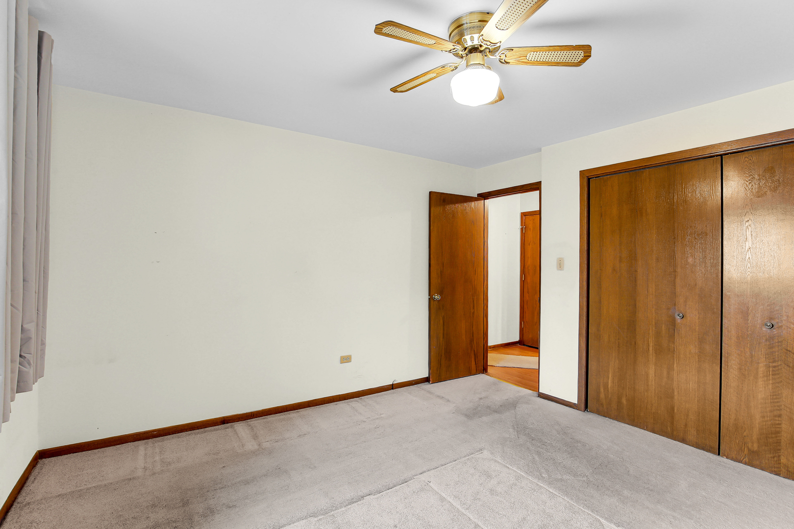 9221 Raymond Avenue, Oak Lawn, IL 60453