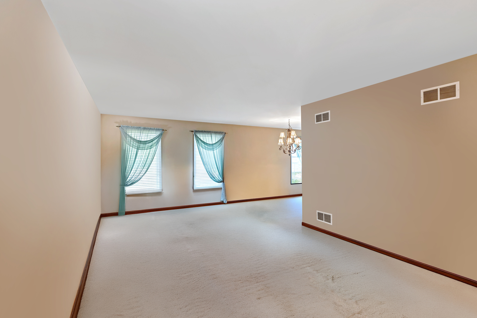 181 W 28th Street, South Chicago Heights, IL 60411