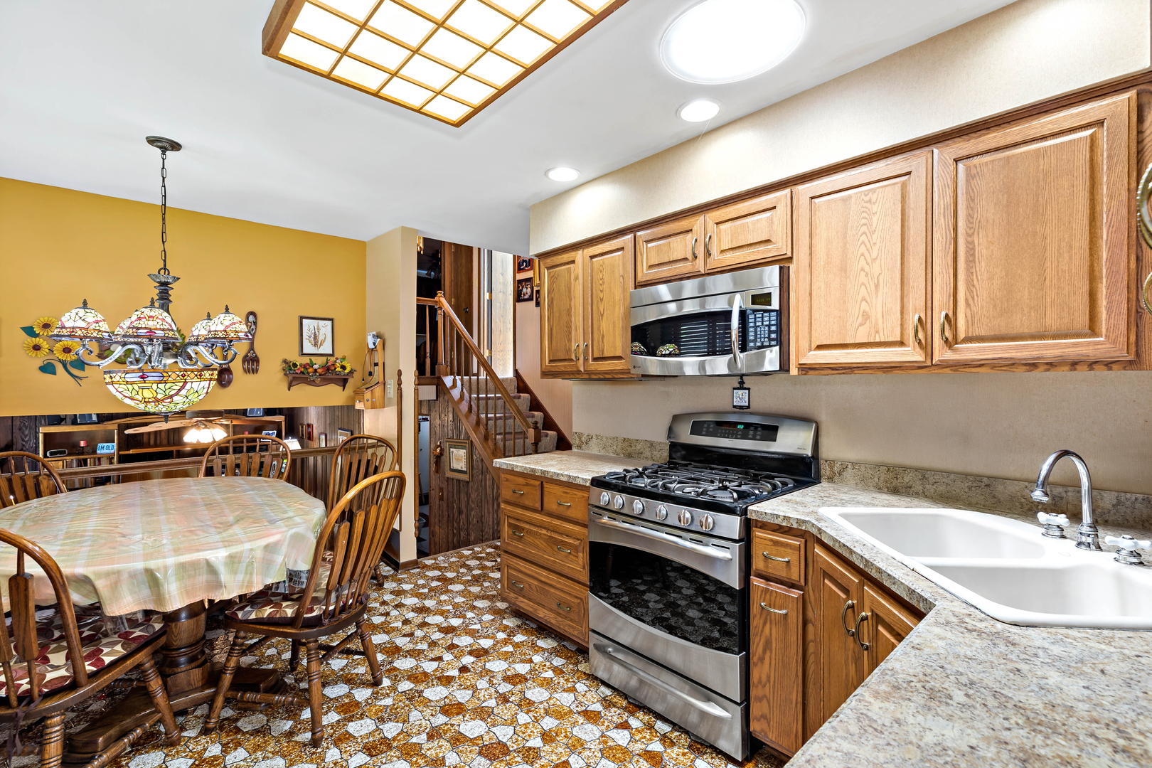 181 W 28th Street, South Chicago Heights, IL 60411