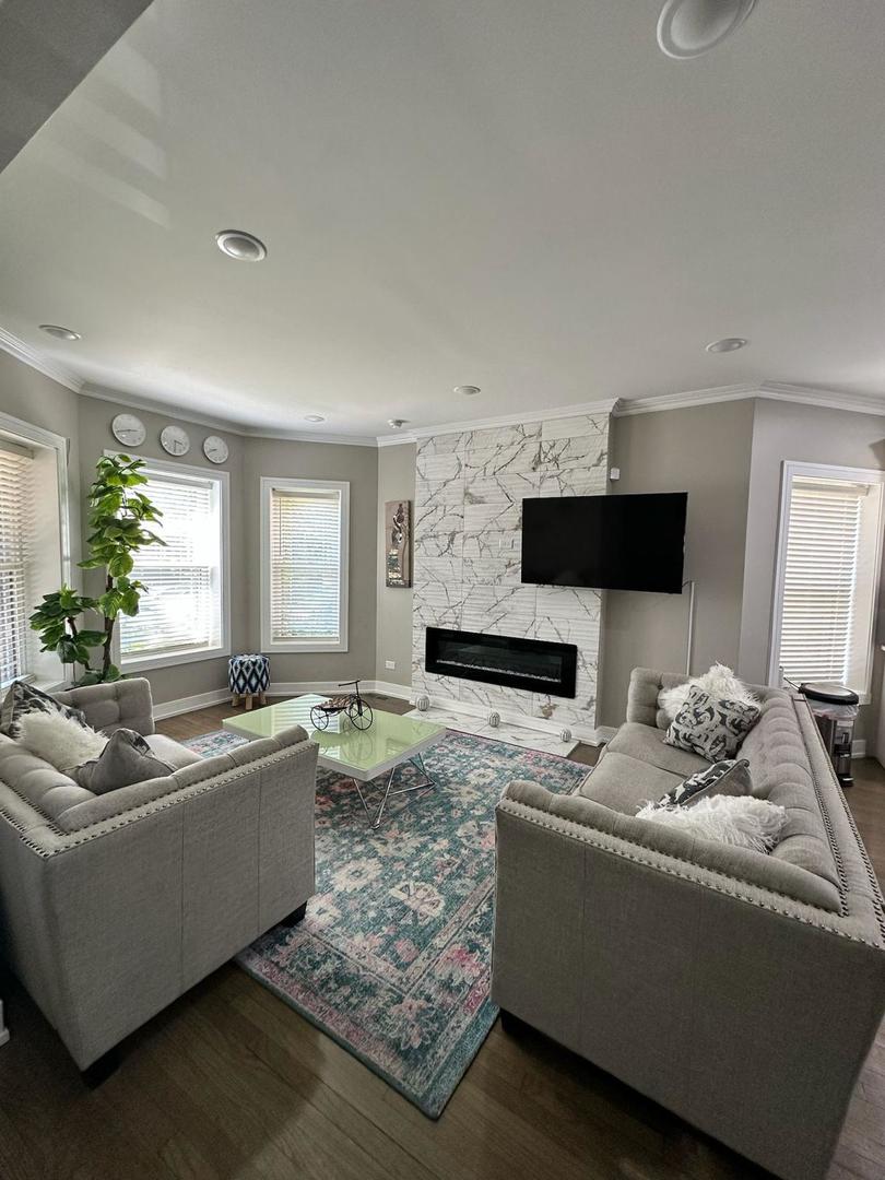 6807 S Calumet Avenue #1, Chicago, IL 60637