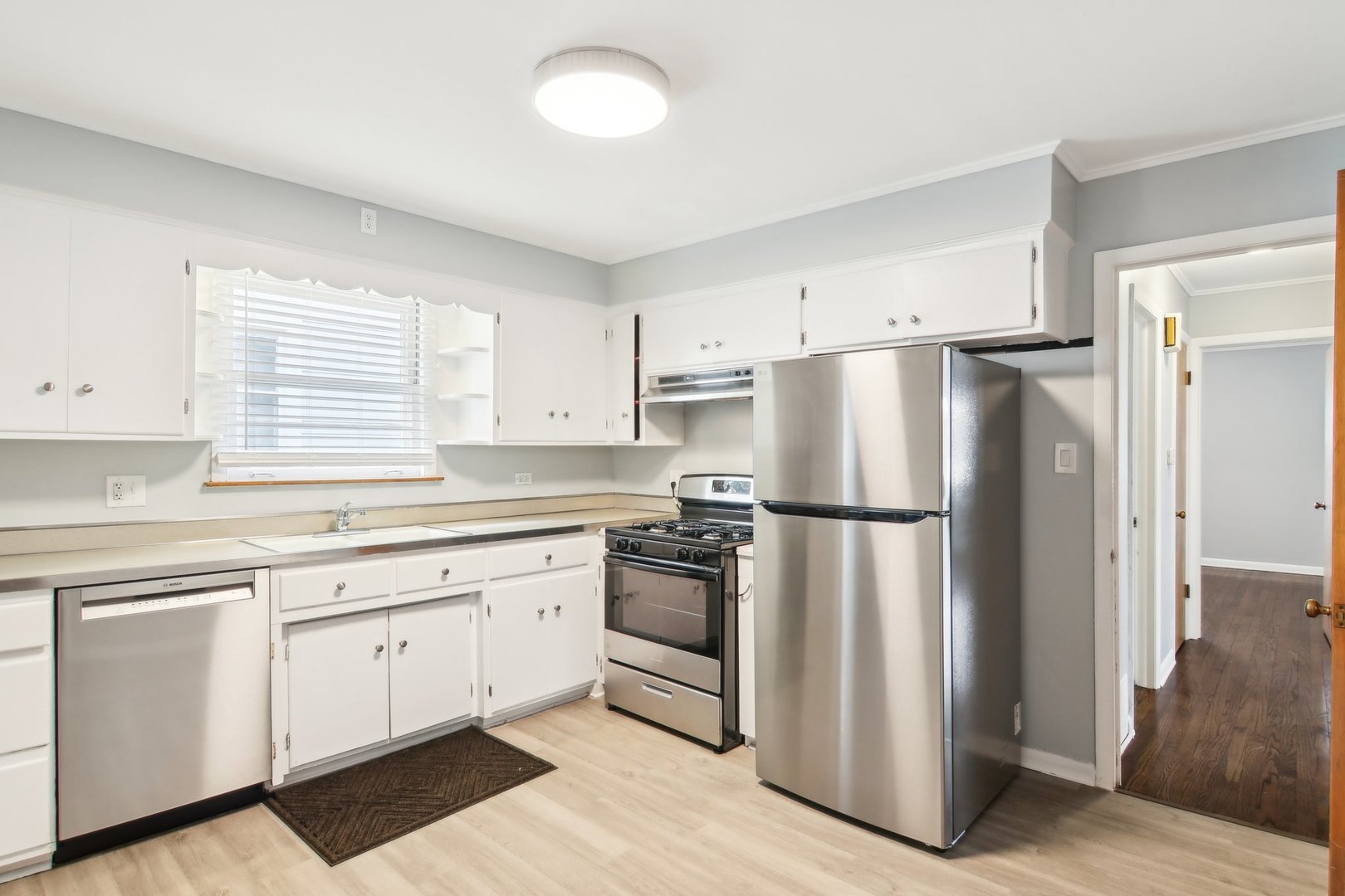 737 S Jackson Street, Hinsdale, IL 60521