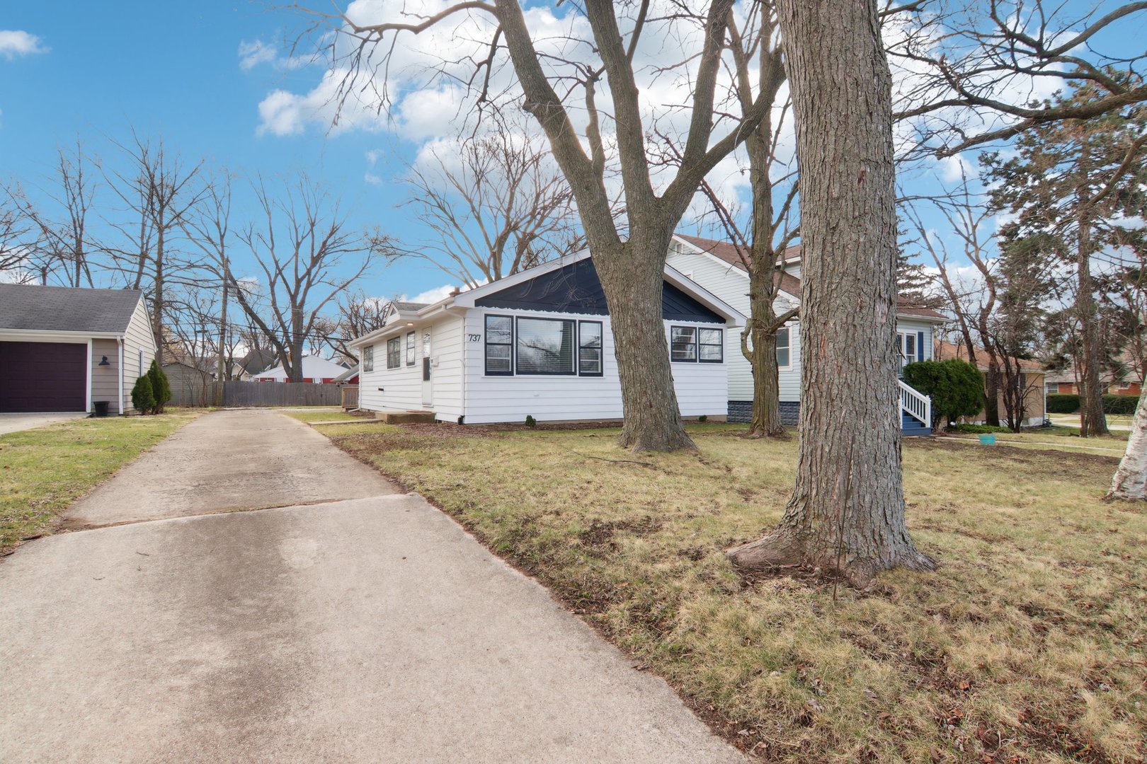 737 S Jackson Street, Hinsdale, IL 60521