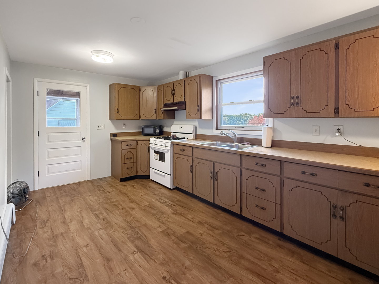 372 N 2629th Road, Oglesby, IL 61348