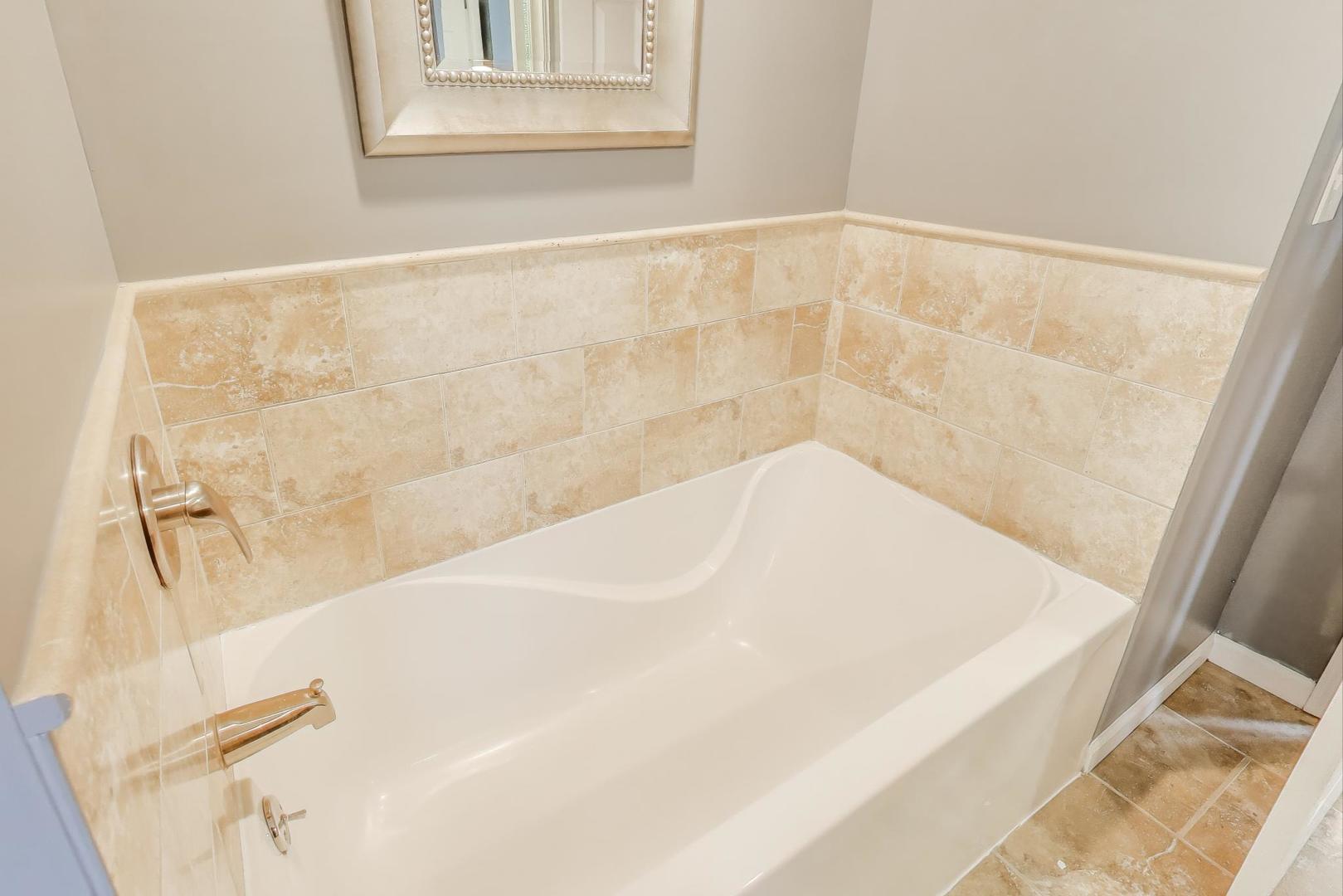 3537 Maple Leaf Drive, Glenview, IL 60026