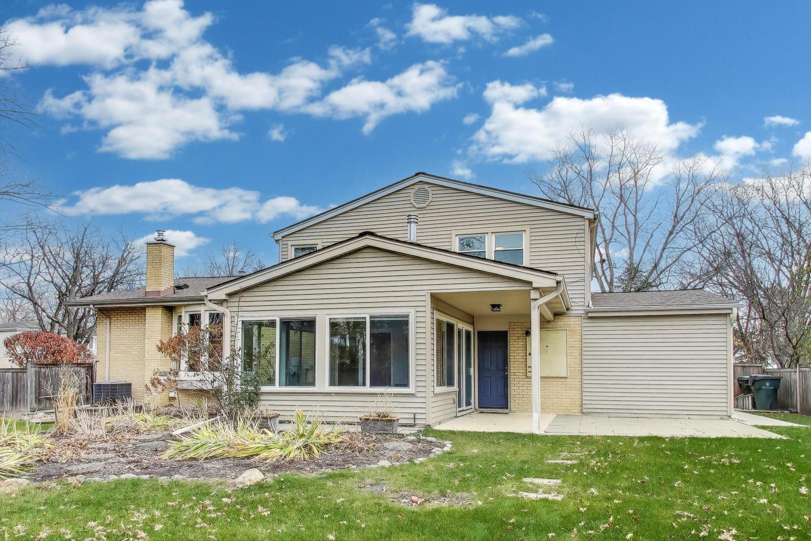 3537 Maple Leaf Drive, Glenview, IL 60026