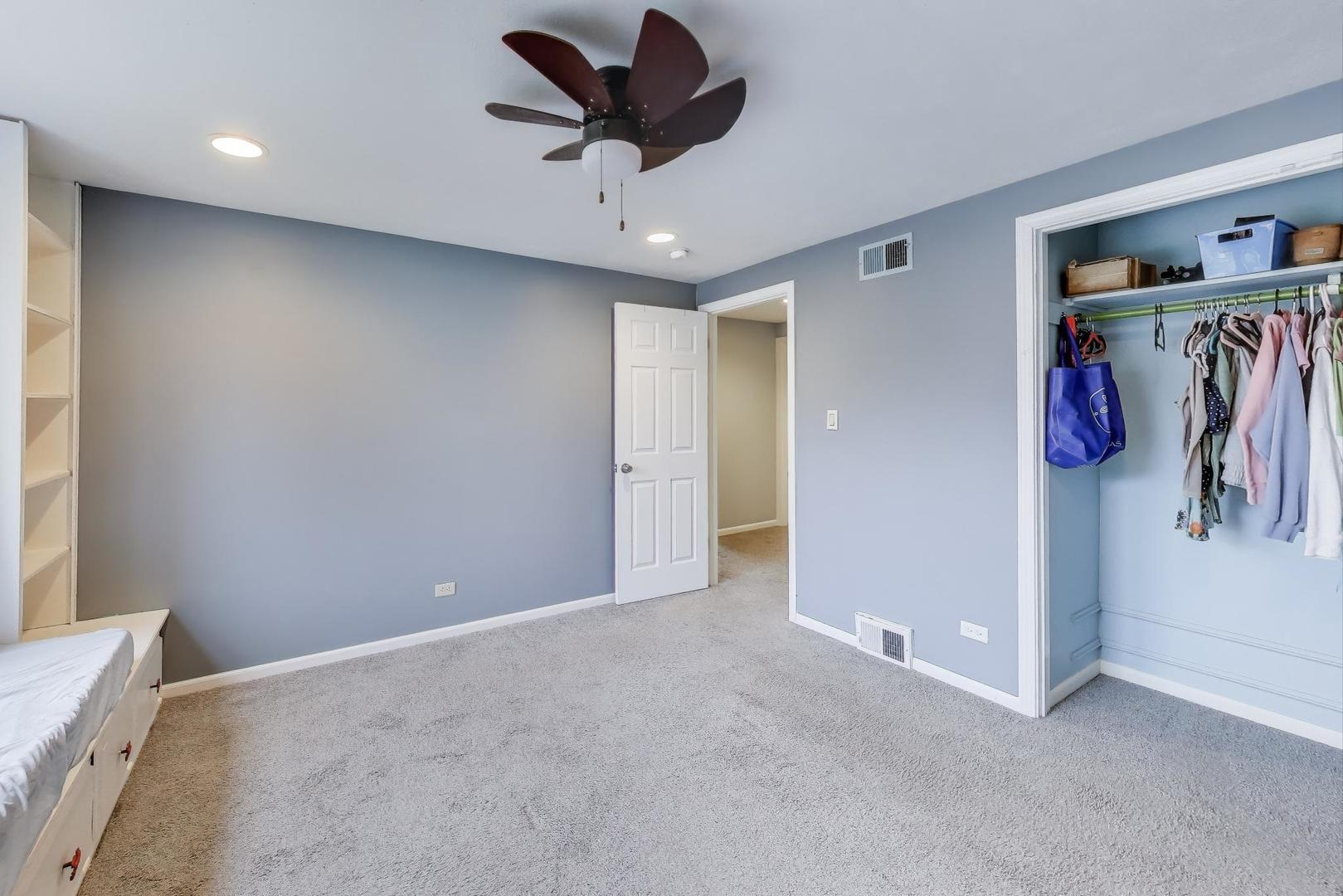 3537 Maple Leaf Drive, Glenview, IL 60026