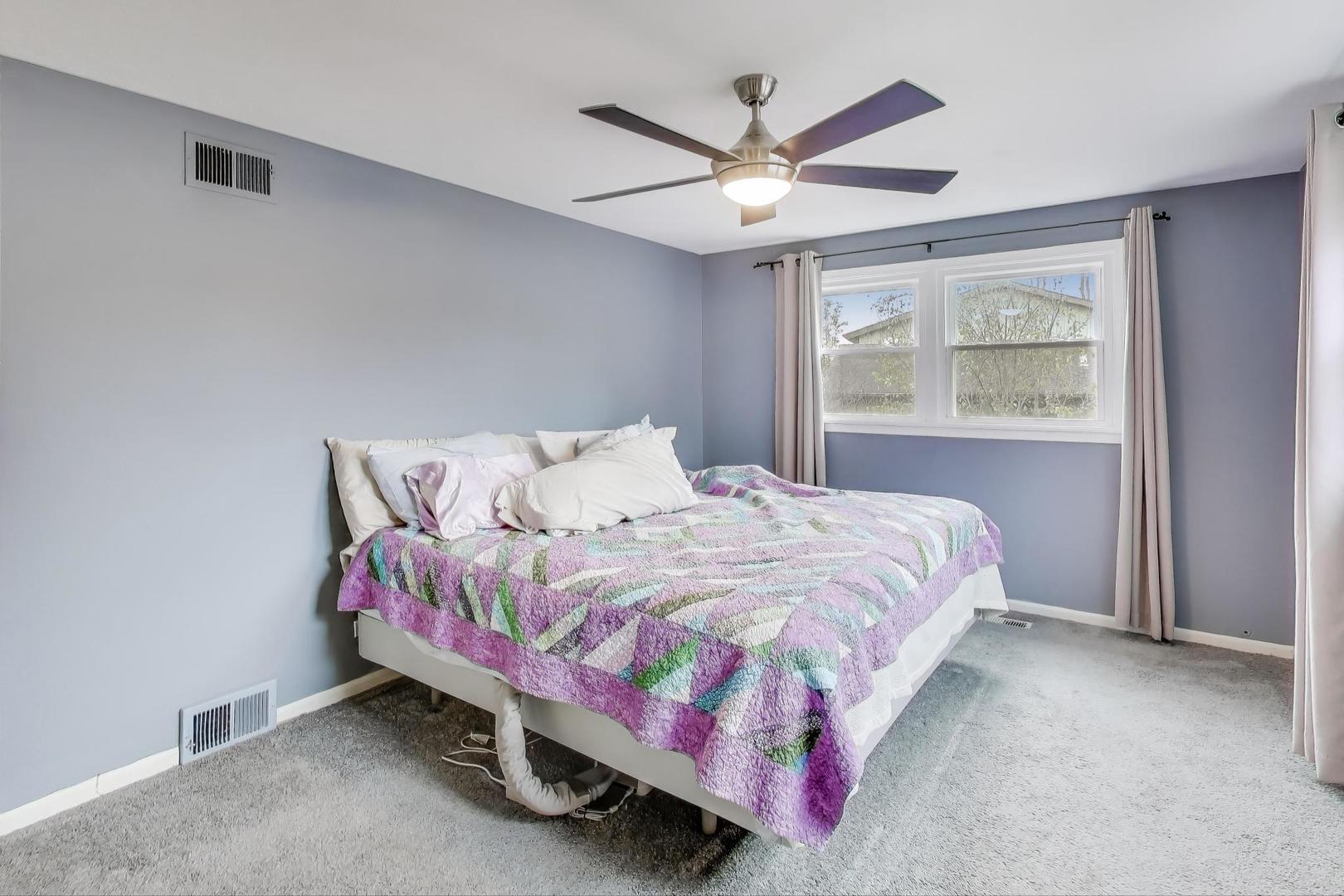 3537 Maple Leaf Drive, Glenview, IL 60026