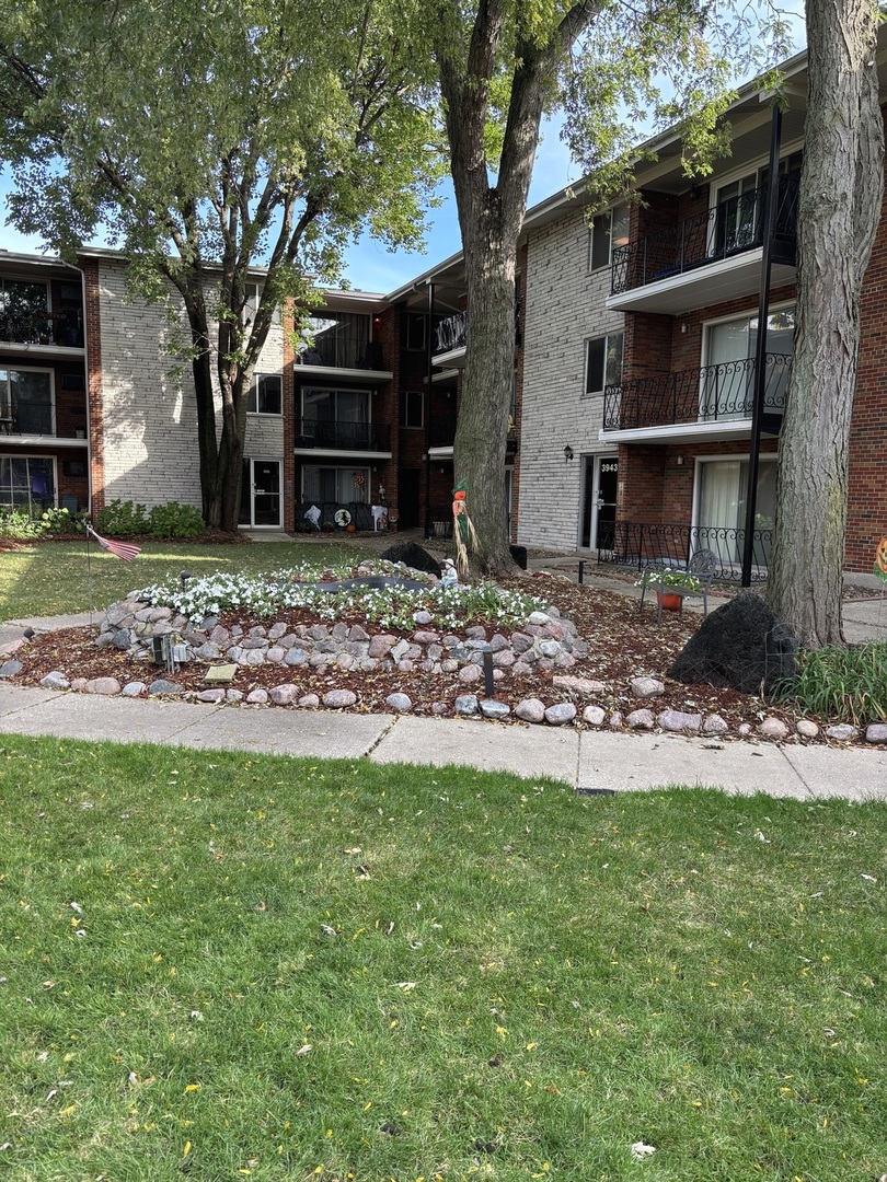 3955 W 104th Street #2B, Chicago, IL 60655