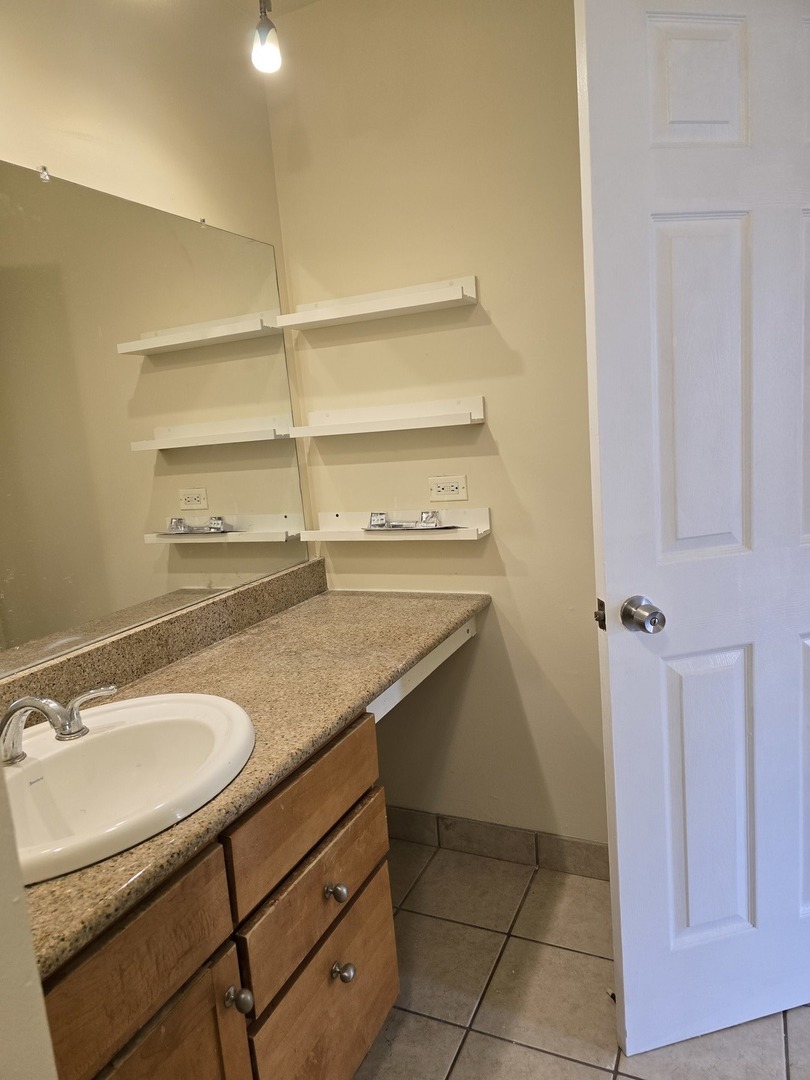 838 Jonathon Court #308, Prospect Heights, IL 60070