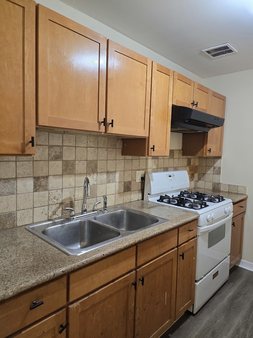 838 Jonathon Court #308, Prospect Heights, IL 60070