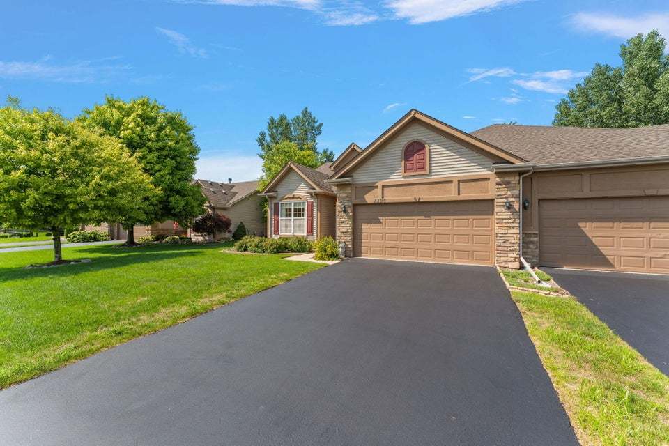 1390 Mackinaw Place, Schererville, IN 46375
