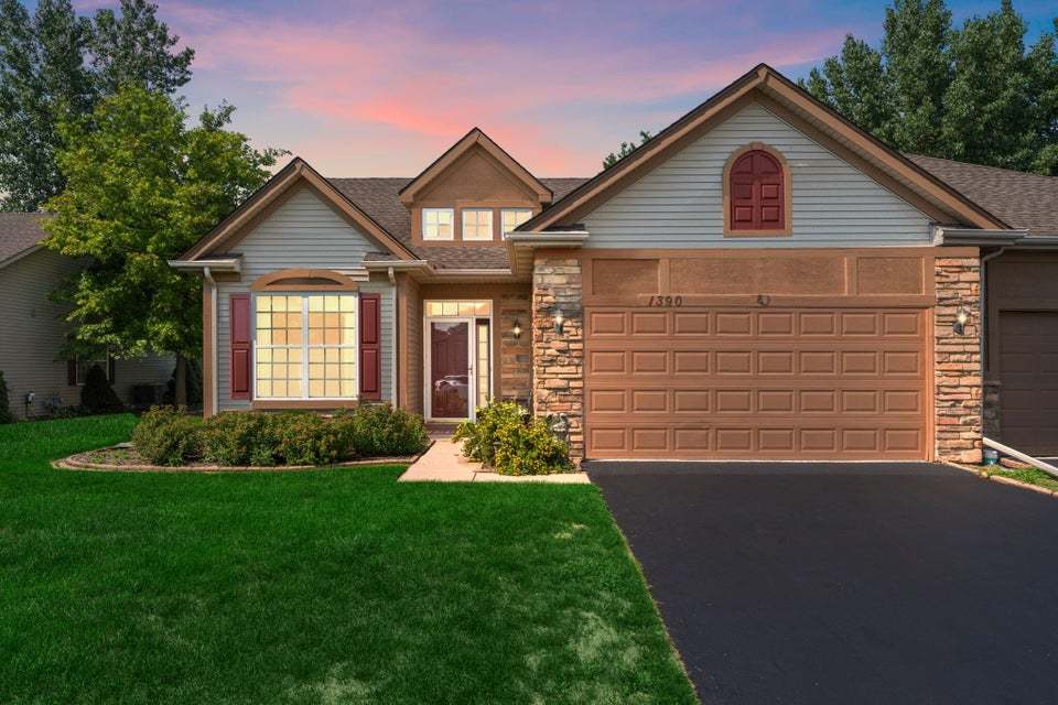 1390 Mackinaw Place, Schererville, IN 46375