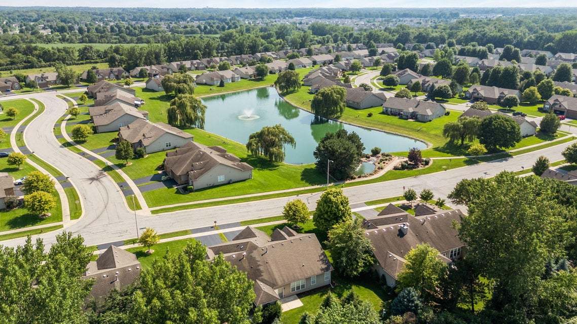 1390 Mackinaw Place, Schererville, IN 46375