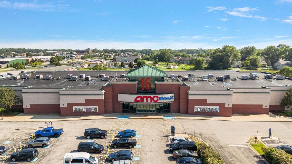 1390 Mackinaw Place, Schererville, IN 46375