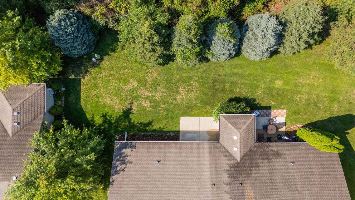 1390 Mackinaw Place, Schererville, IN 46375