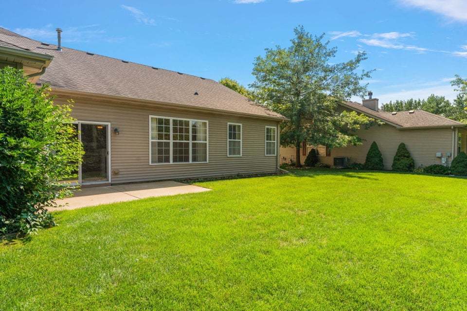 1390 Mackinaw Place, Schererville, IN 46375