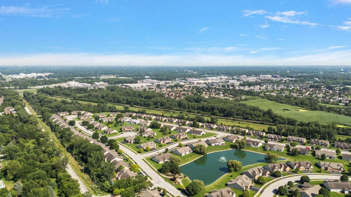 1390 Mackinaw Place, Schererville, IN 46375