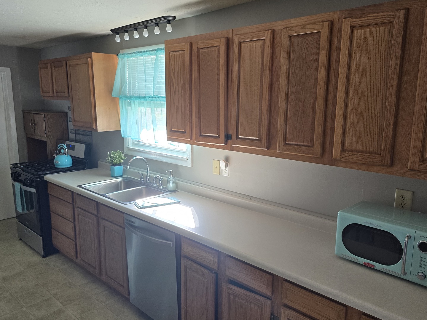 708 W Graham Street, Bloomington, IL 61701