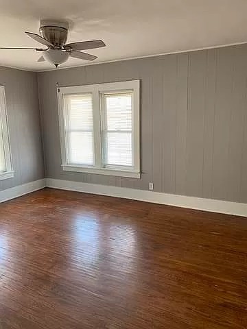 325 N 7th Street, DeKalb, IL 60115