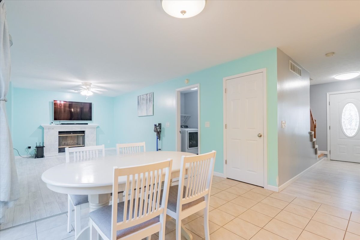 1314 Lismore Lane, Normal, IL 61761