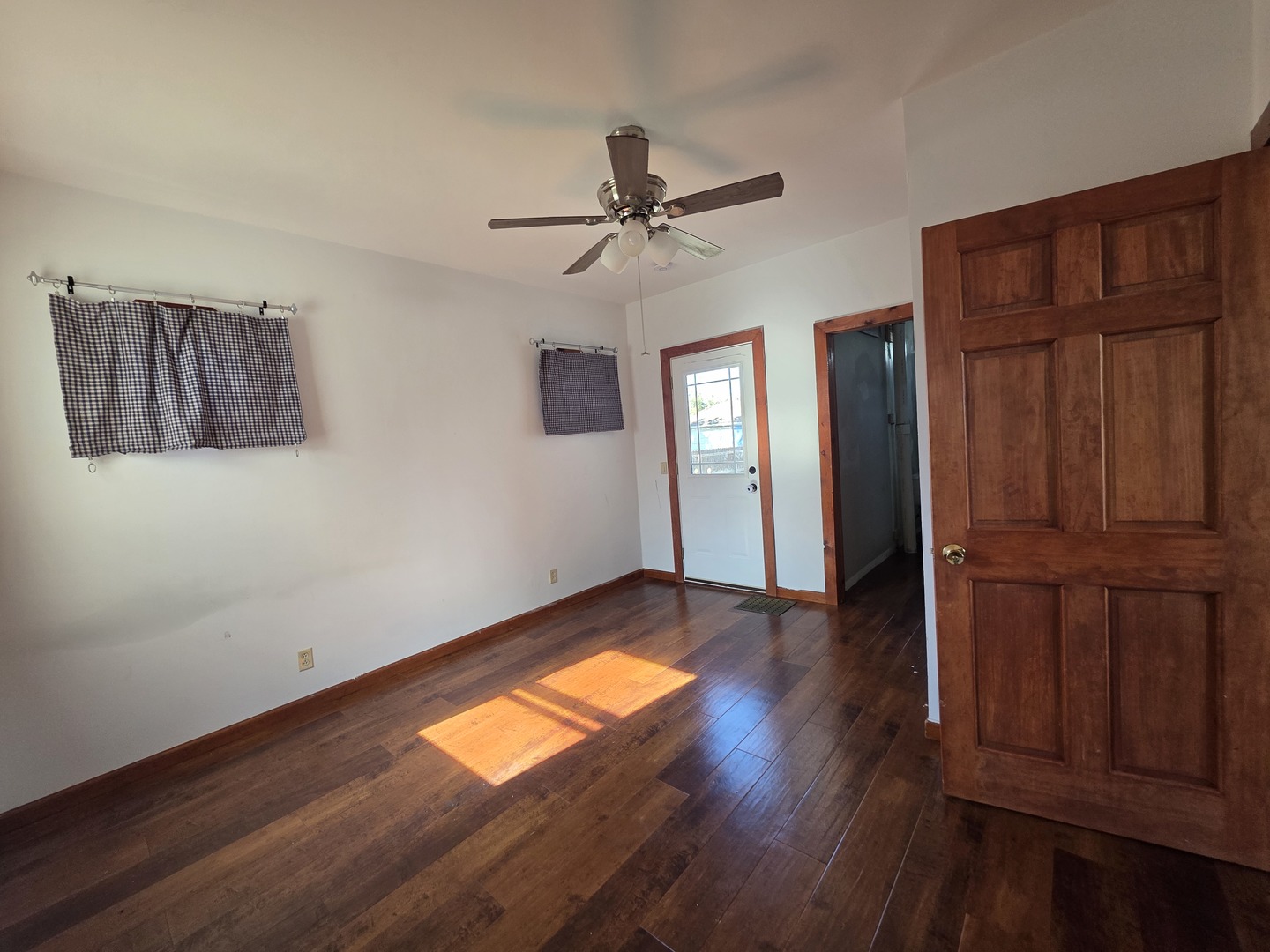 623 E Clay Street, Clinton, IL 61727