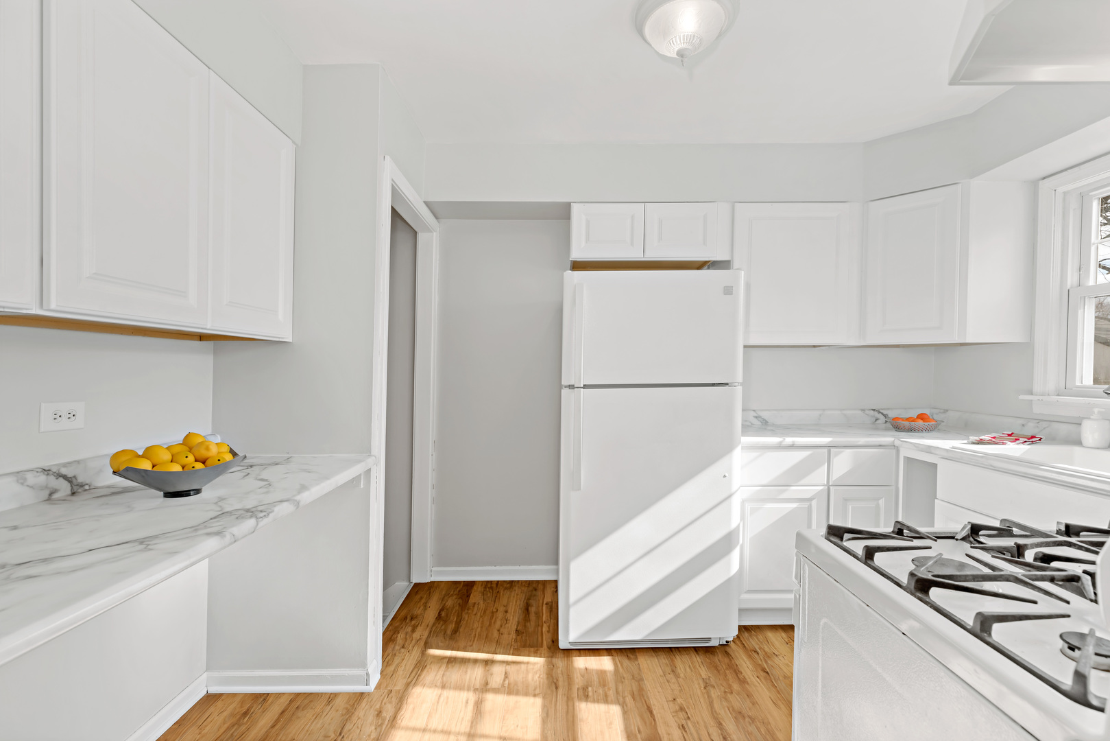 18243 Center Avenue, Homewood, IL 60430