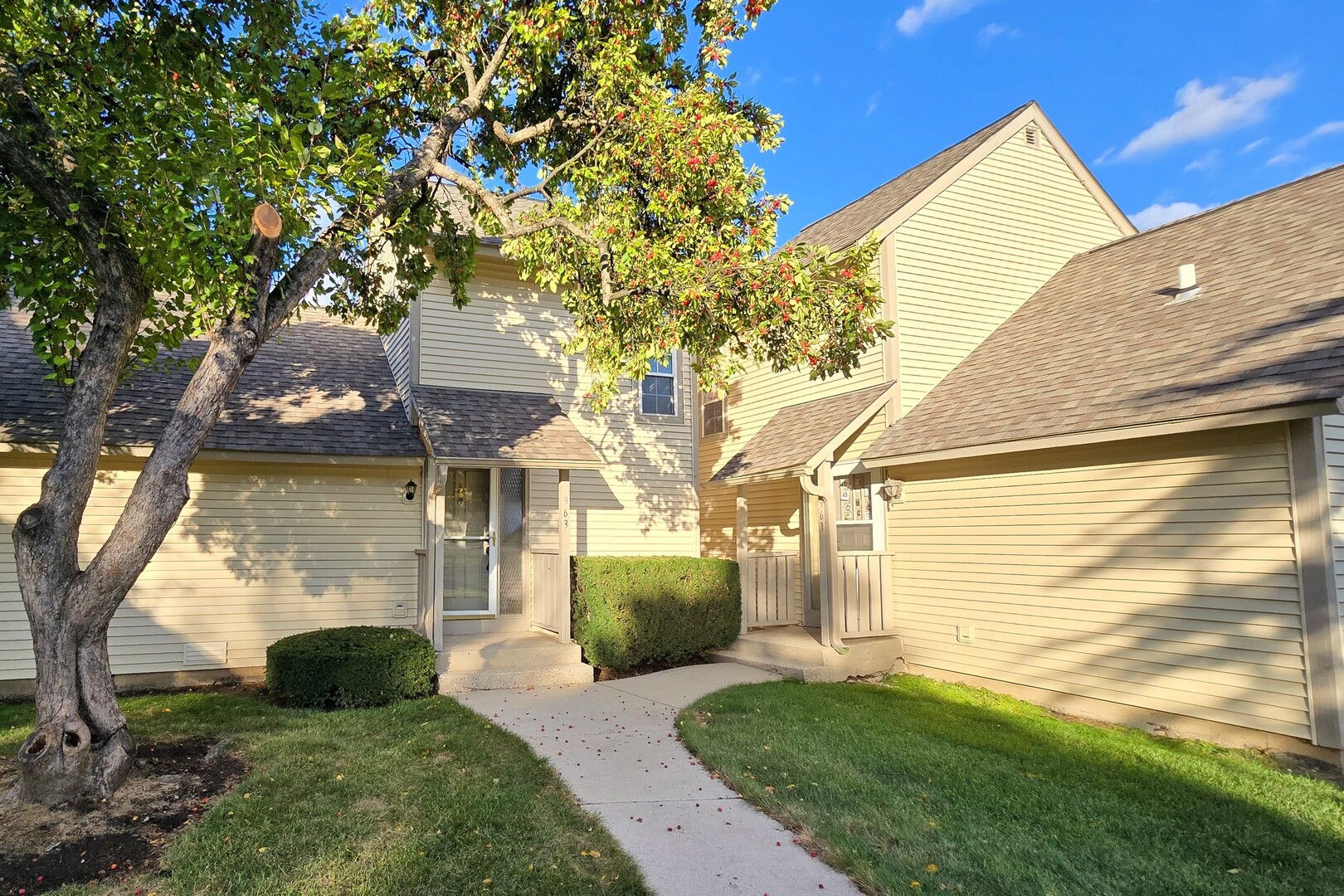 963 Taylor Drive, Gurnee, IL 60031