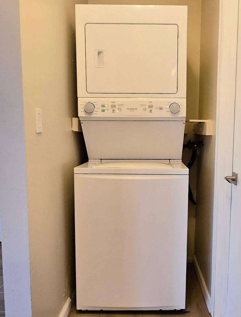 963 Taylor Drive, Gurnee, IL 60031