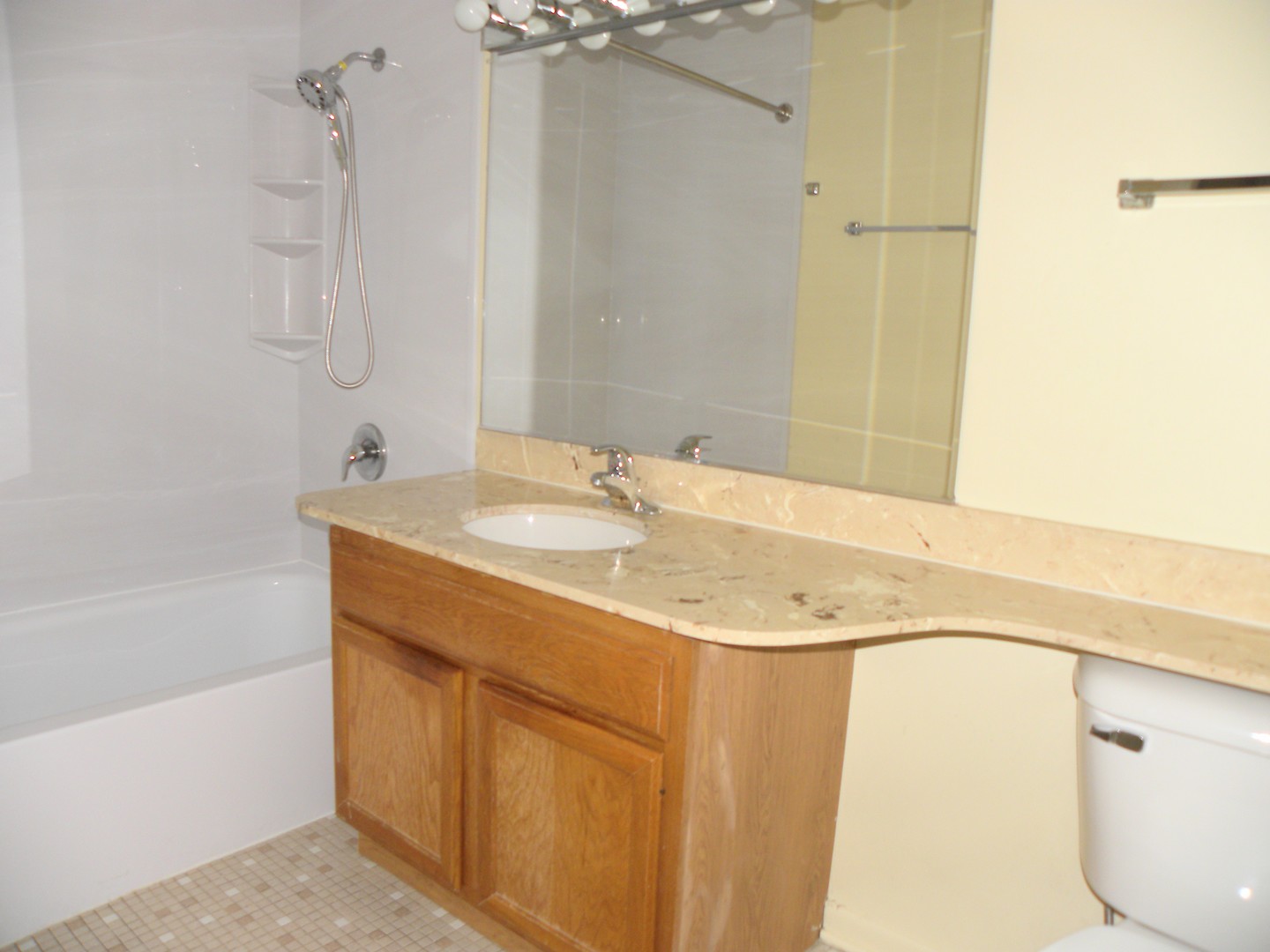 290 N Westgate Road #200, Mount Prospect, IL 60056