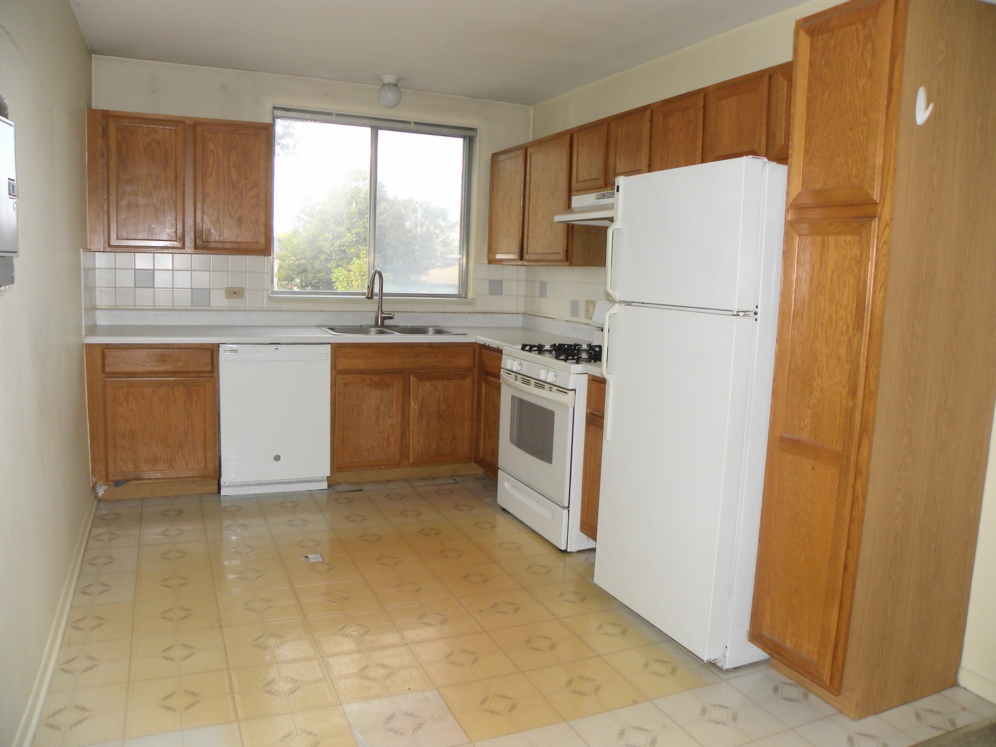 290 N Westgate Road #200, Mount Prospect, IL 60056