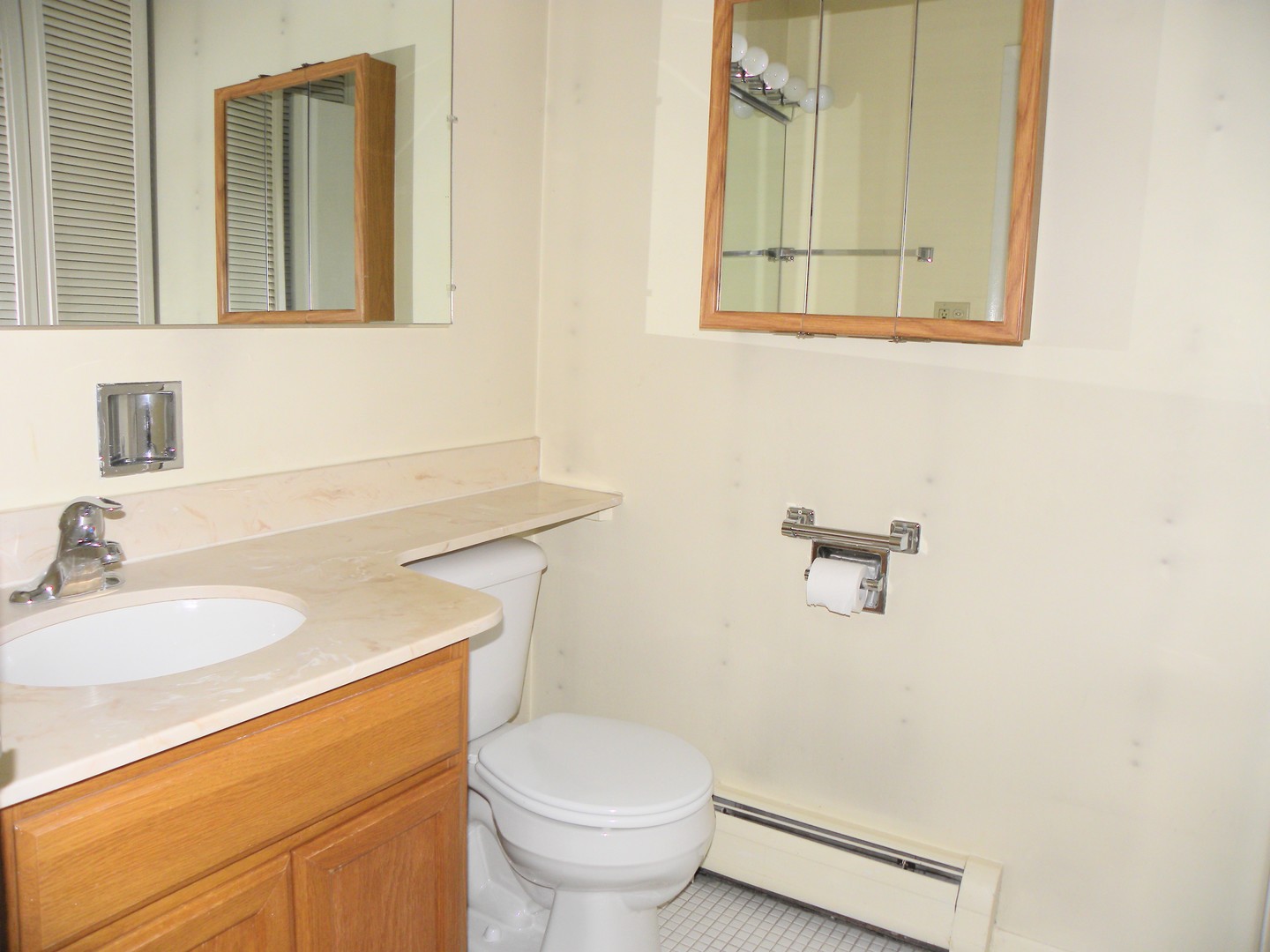 290 N Westgate Road #200, Mount Prospect, IL 60056
