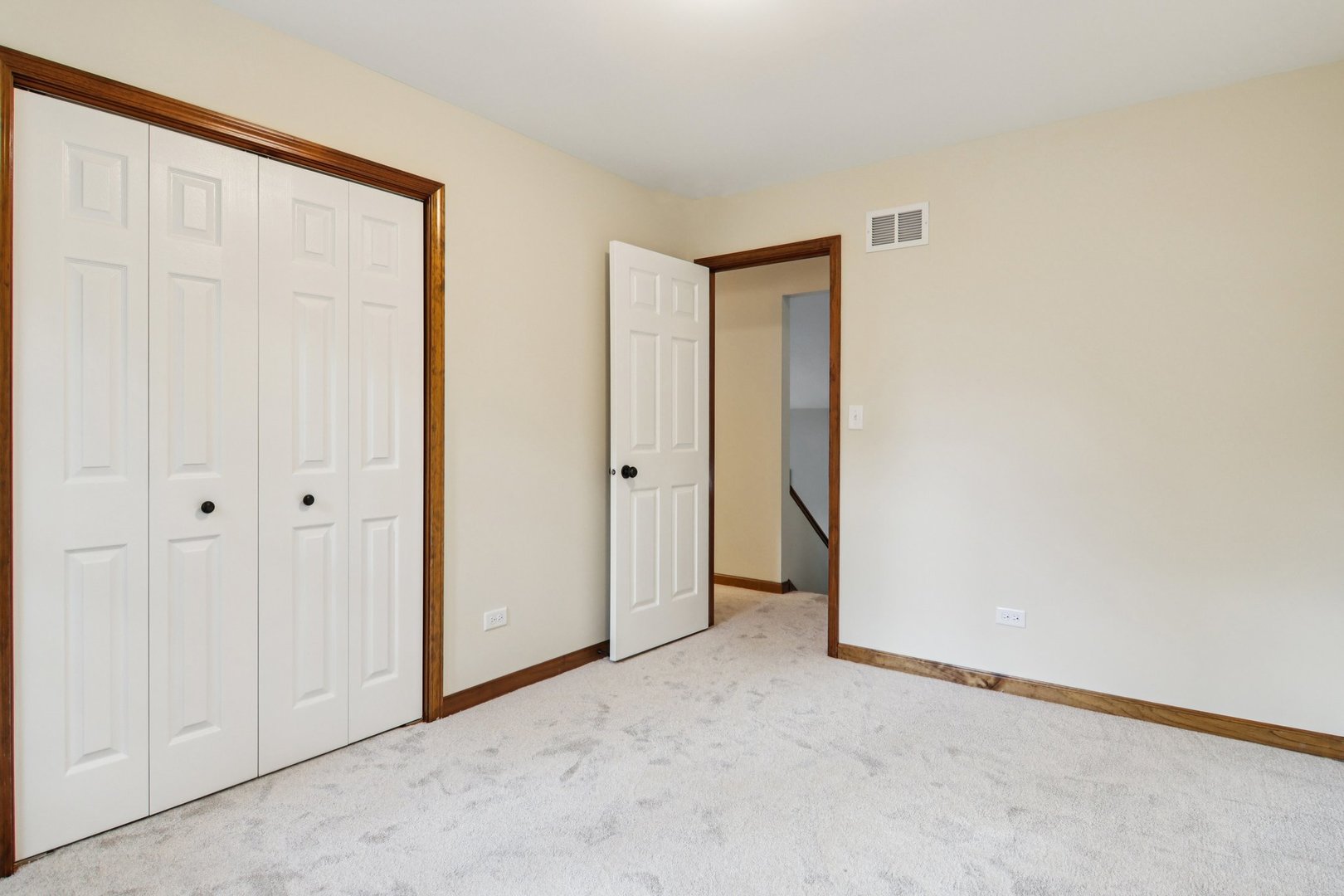 33611 N Idlewild Drive, Grayslake, IL 60030