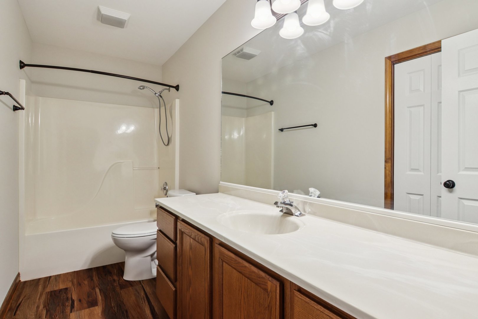 33611 N Idlewild Drive, Grayslake, IL 60030