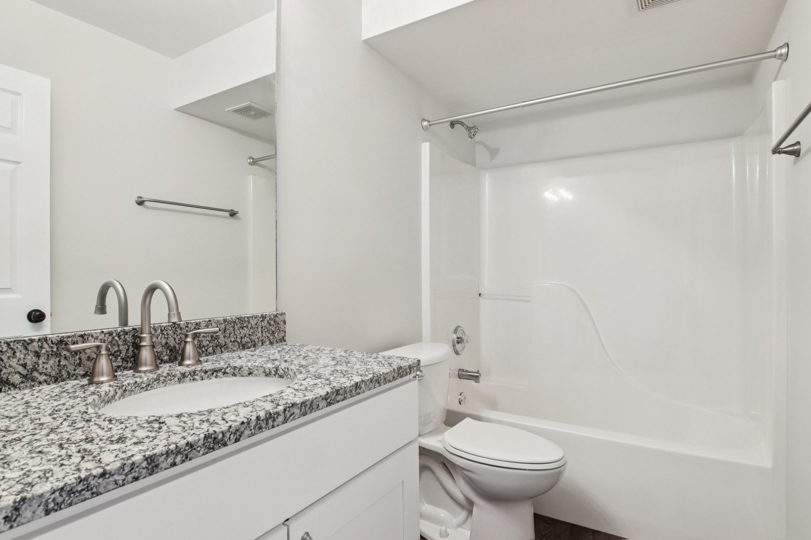 33611 N Idlewild Drive, Grayslake, IL 60030