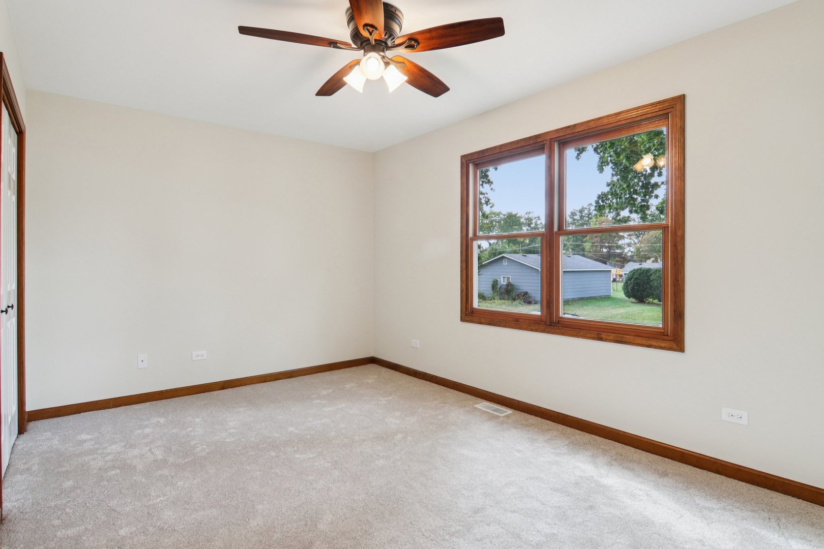 33611 N Idlewild Drive, Grayslake, IL 60030