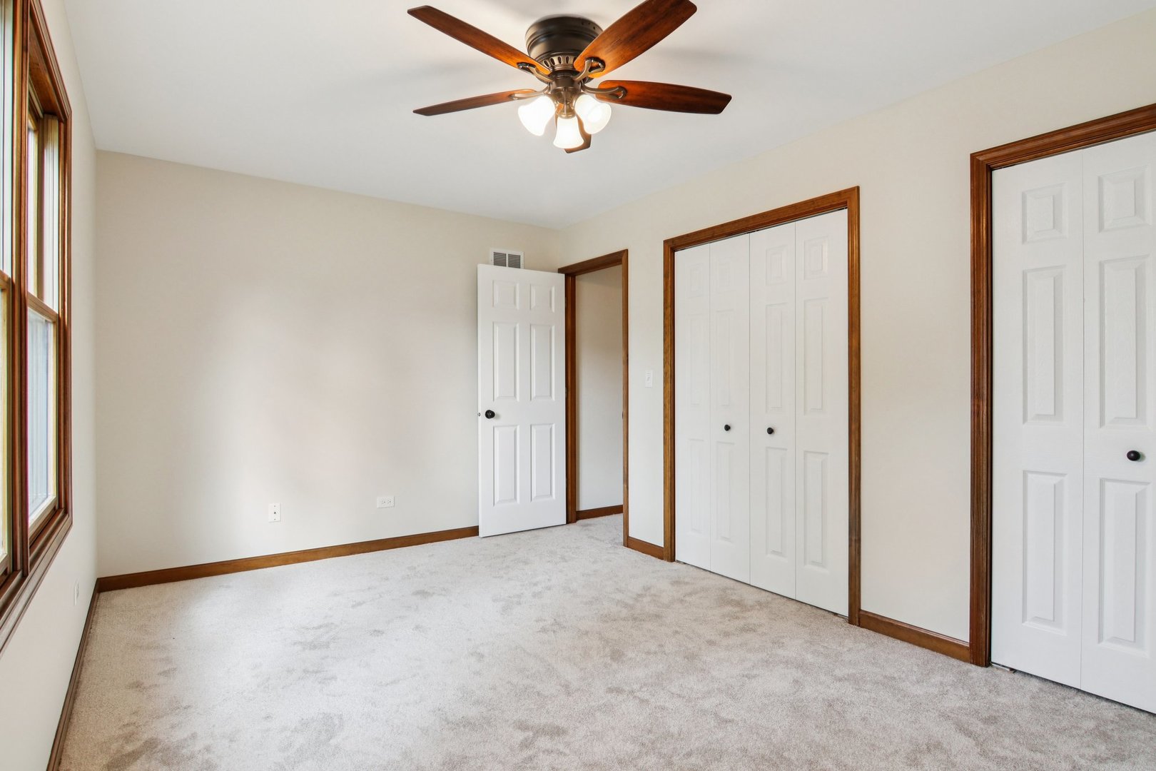 33611 N Idlewild Drive, Grayslake, IL 60030